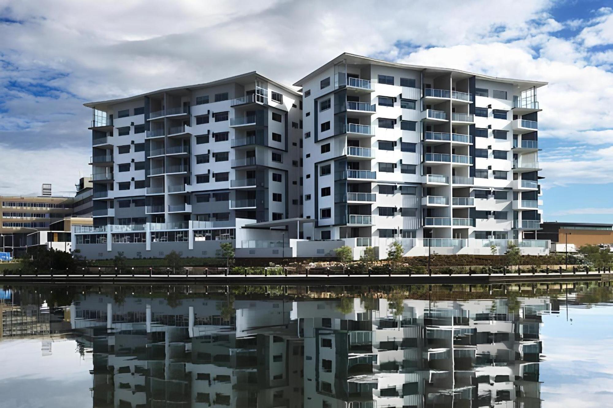 Hotel Salt At Oceanside à Kawana Waters Extérieur photo